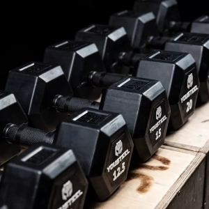 Гантель с обрезиненной ручкой 5 кг гексагональная