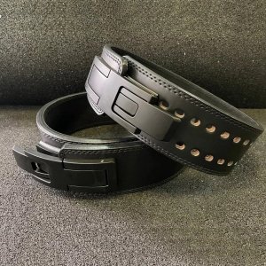 Пояс с карабином из кожи L